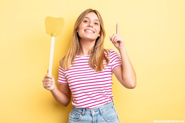 Schrift-Frau-Muecke-2